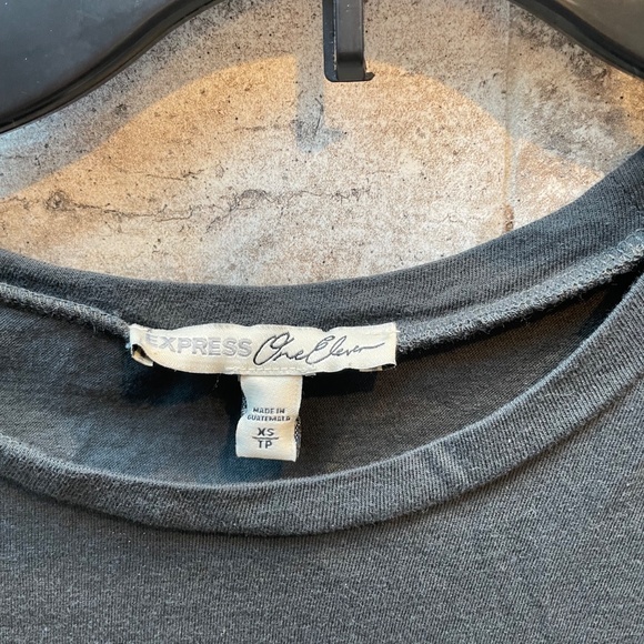 ❤️ EXPRESS IF IT FEELS GOOD THEN DO IT TEE SHIRT SIZE XS - Picture 4 of 4